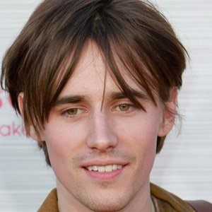 Reeve Carney