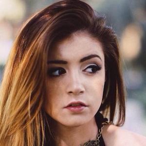 Chrissy Costanza