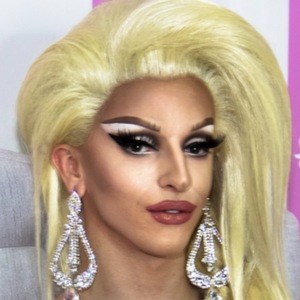 Miz Cracker